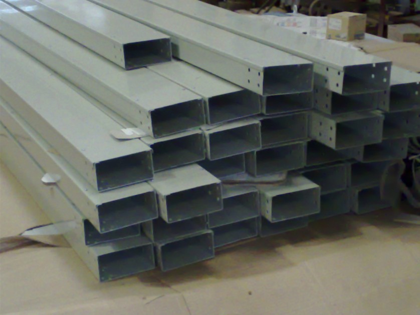 Ưu điểm của máng cáp 200x50
