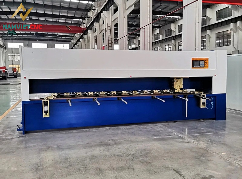 Máy vào rãnh inox giúp tiết kiệm thời gian và công sức