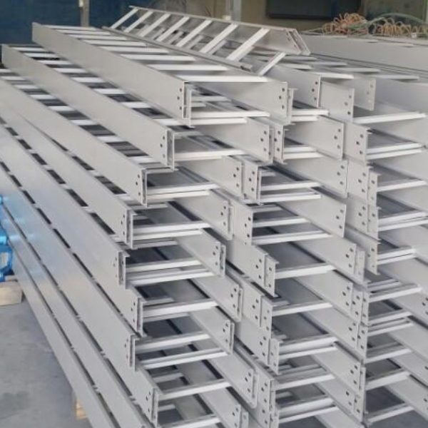 mua thang cáp 300x100 giá rẻ tại xưởng