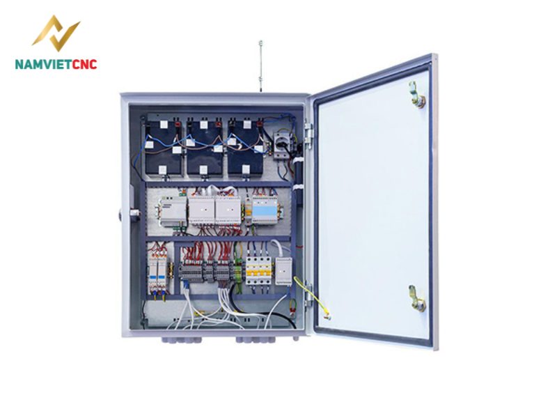 Vỏ tủ điện được sử dụng ở những xưởng sản xuất, các nhà máy bơm nước... Vỏ tủ điện được sử dụng ở những xưởng sản xuất, các nhà máy bơm nước...