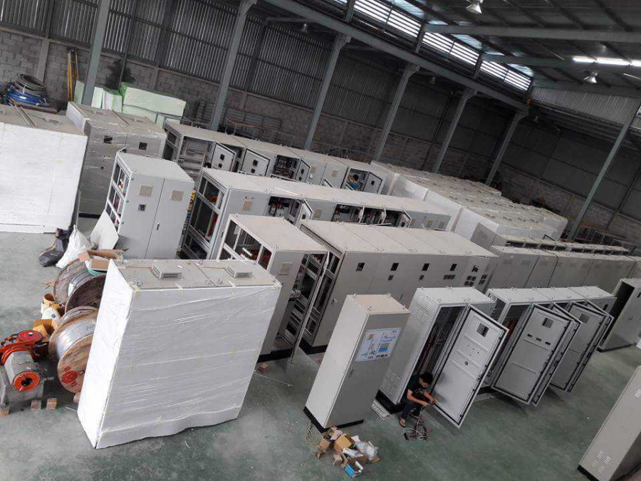 vỏ tủ điện nổi và ưu điểm