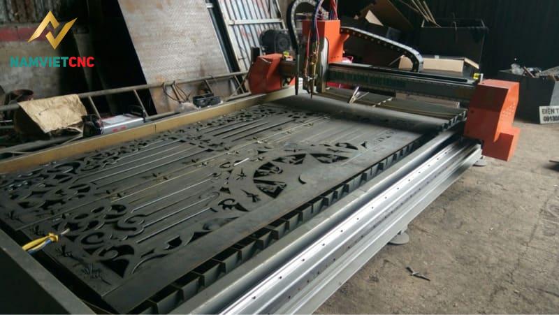 cắt CNC thép tấm -1