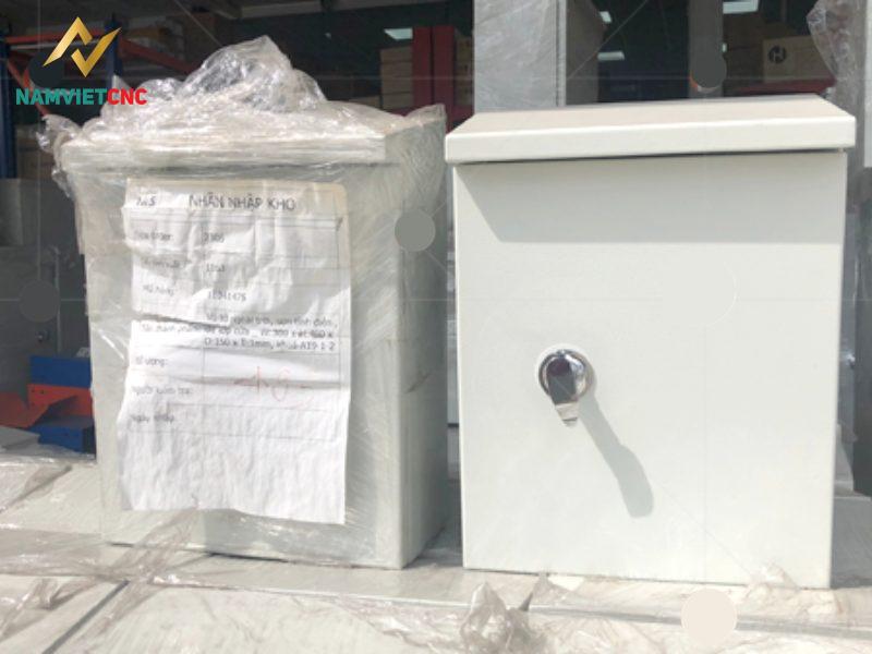 Vỏ tủ điện ngoài trời 800x600x250- ảnh 2